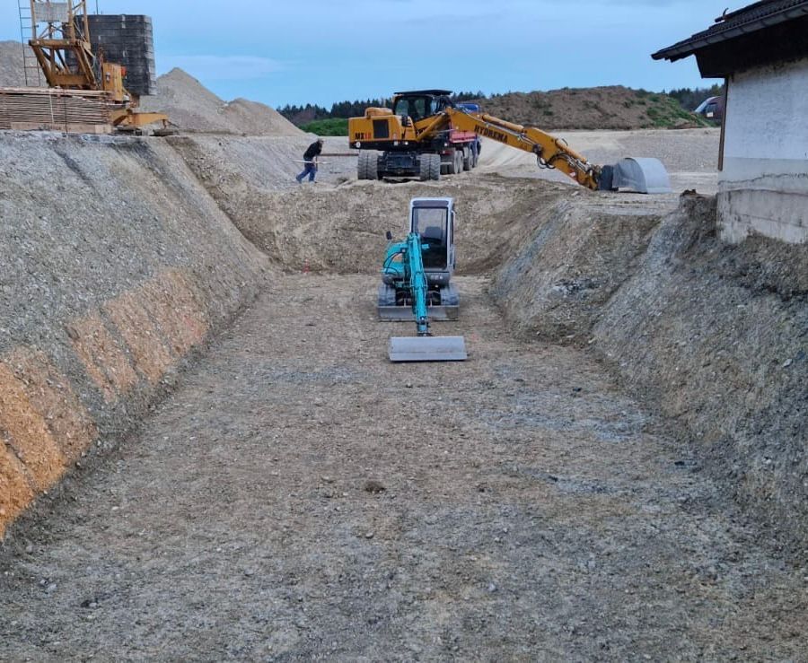 Eisenmann Erdbewegungen, Sonnenhamer Str. 2 in Egling