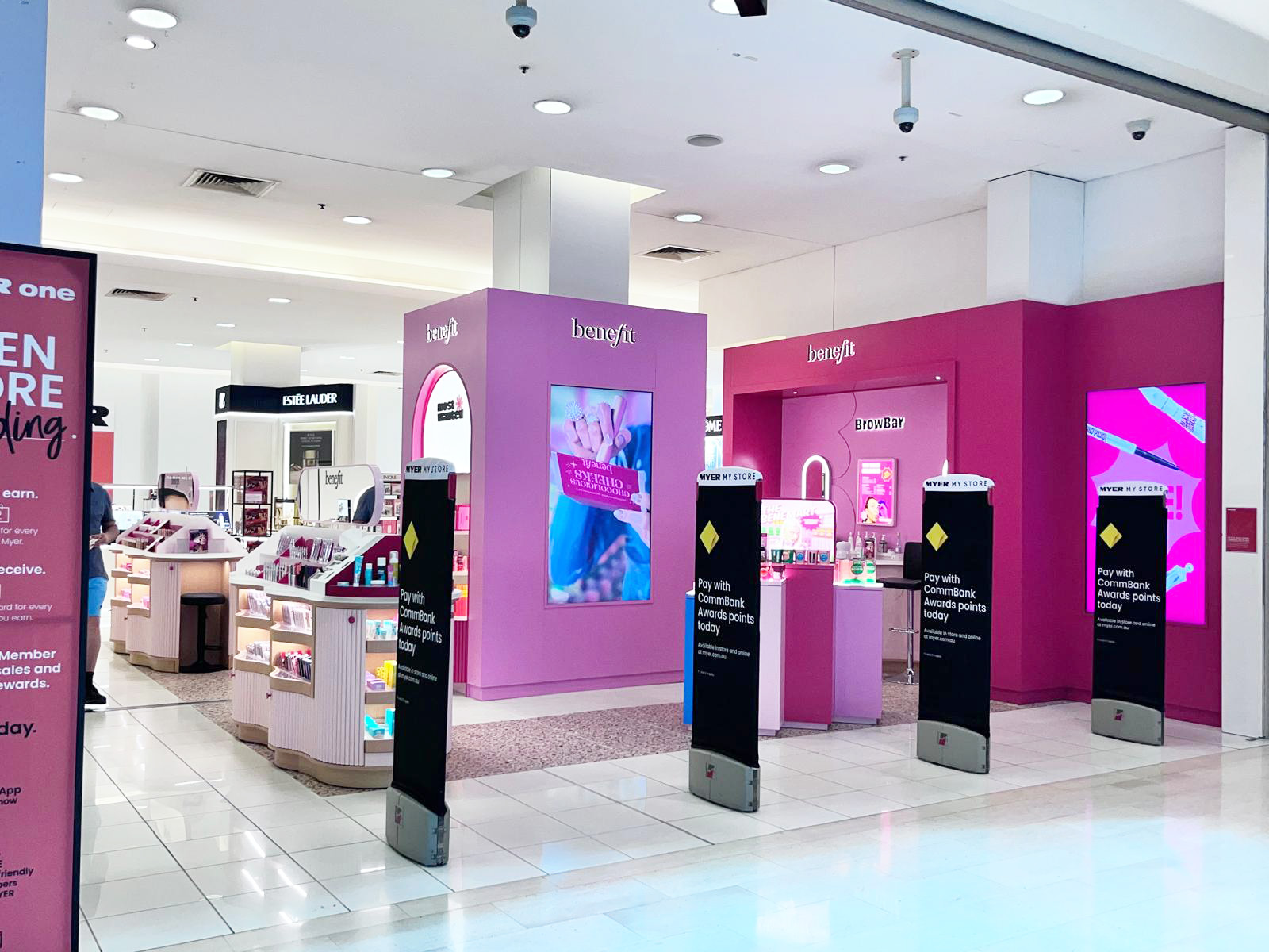 Images Benefit Cosmetics BrowBar