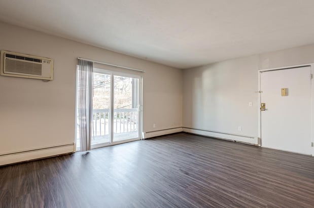 Images Lakeshore Drive Apartment Homes