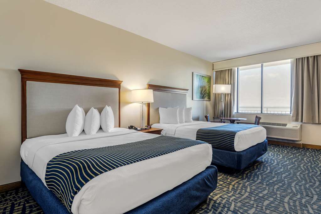 Queen Guest Room Best Western Cocoa Beach Hotel & Suites Cocoa Beach (321)783-7621