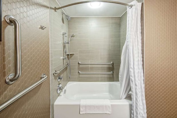 Images DoubleTree by Hilton Hotel Decatur Riverfront