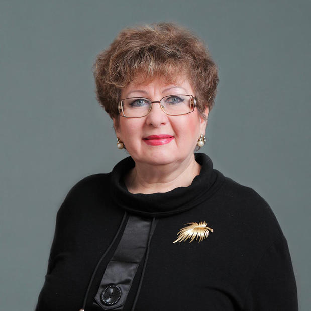 Images Mara Khaylomskaya, MD