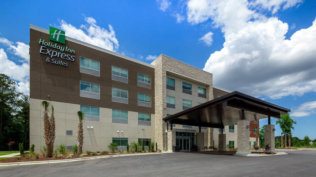 Images Holiday Inn Express & Suites Latta, an IHG Hotel