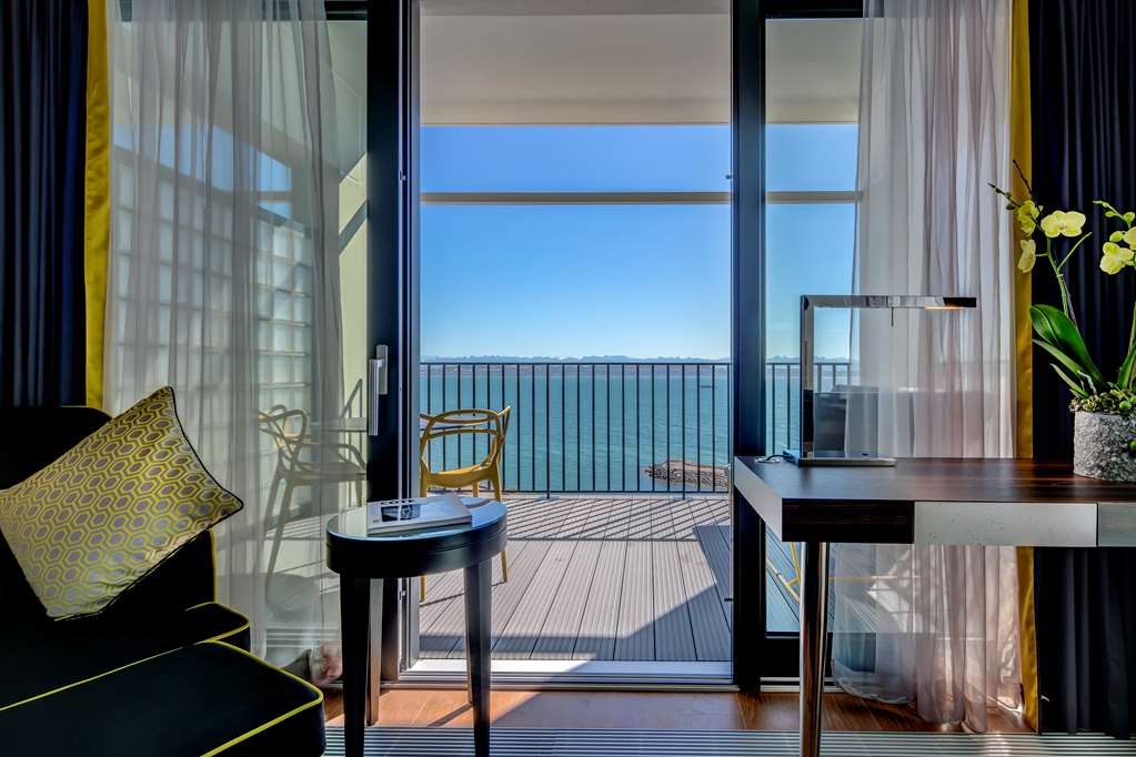 Hotel Beaulac, 2, Esplanade L�opold-Robert in Neuchatel