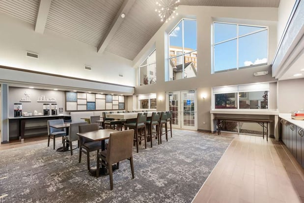 Images Hampton Inn & Suites Chicago/Hoffman Estates