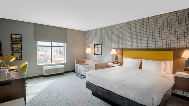 Images Hampton Inn Riverside Downtown