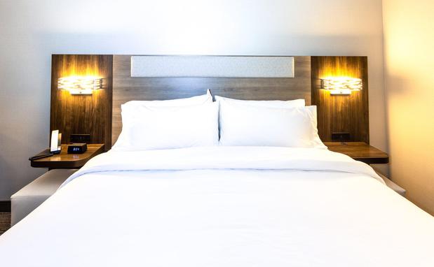 Images Holiday Inn Express & Suites Harrisonburg – University Area by IHG