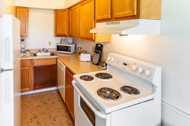 Images Pickwick Farms Apartments