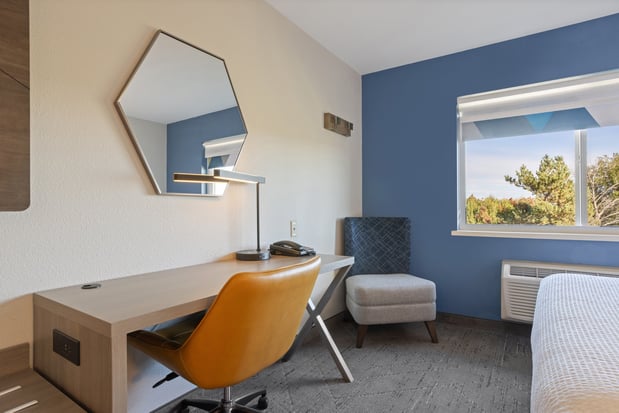 Images Holiday Inn Express & Suites Torrington by IHG