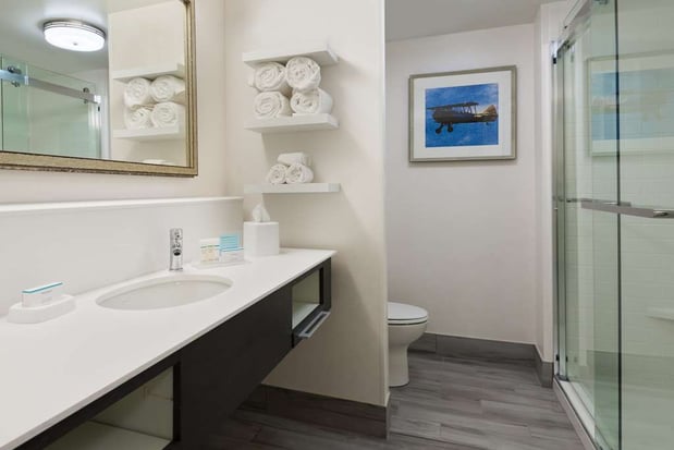 Images Hampton Inn & Suites Tampa Airport Avion Park Westshore