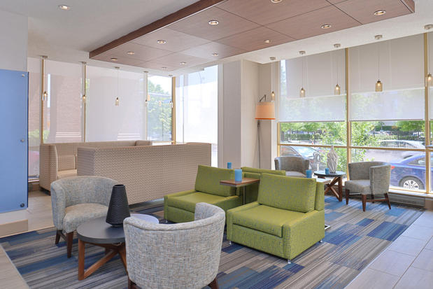 Images Holiday Inn Express & Suites Buffalo Downtown - Medical Ctr, an IHG Hotel
