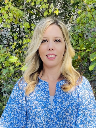 Images Tara Estes, Counselor