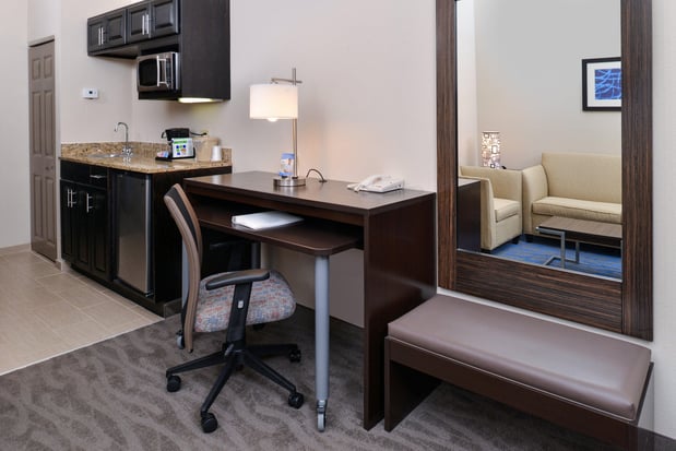 Images Holiday Inn Express & Suites St. Louis West-O'Fallon by IHG