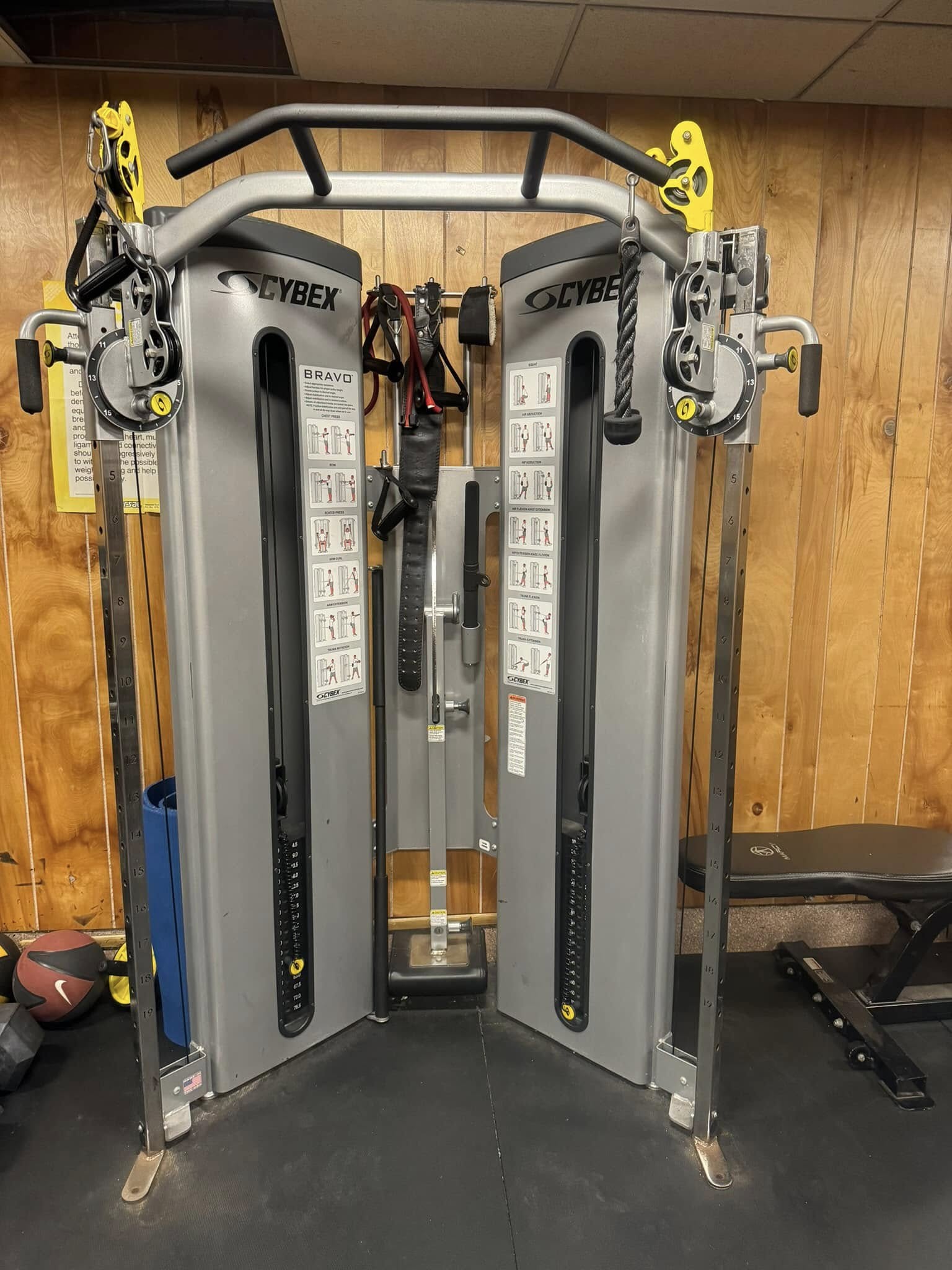 Strong Island Fitness Repair Logo
