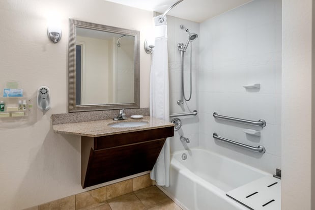 Images Holiday Inn Johnstown-Gloversville by IHG