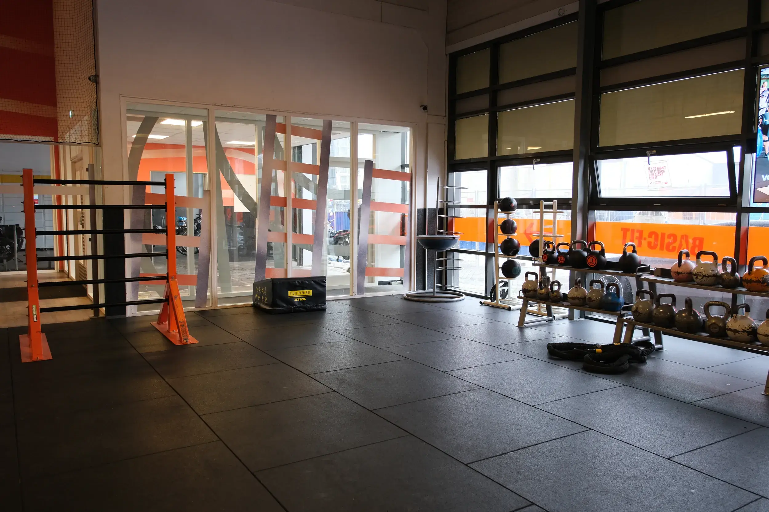 Foto's Basic-Fit 24/7