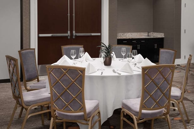 Images Embassy Suites by Hilton    La Quinta Hotel & Spa