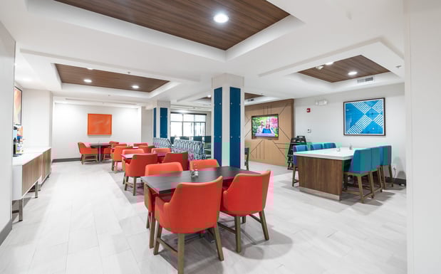 Images Holiday Inn Express & Suites Saint Robert - Leonard Wood by IHG