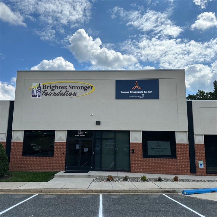 Images Andrea Kirk - Private Wealth Advisor, Ameriprise Financial Services, LLC