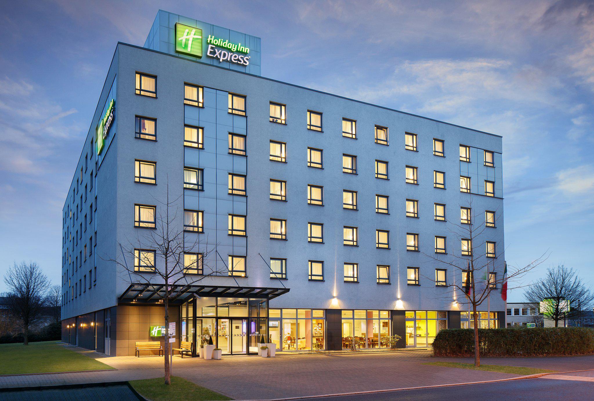 Holiday Inn Express Dusseldorf - City North, an IHG Hotel, Mercedesstrasse 14 in Dusseldorf