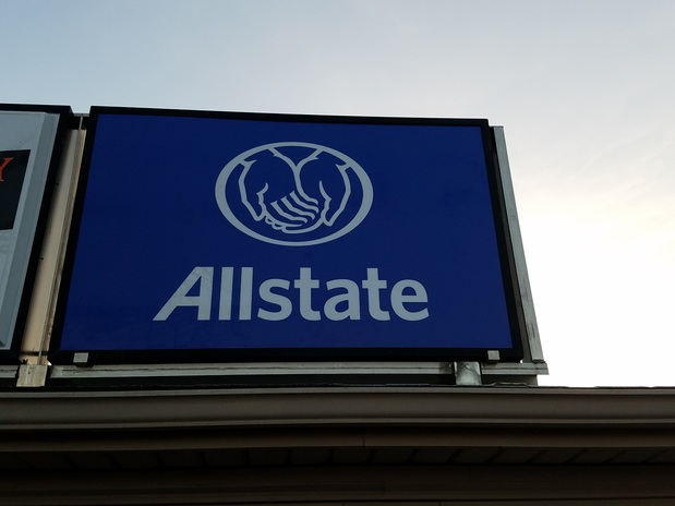 Images Michael Woods: Allstate Insurance