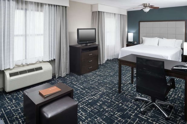 Images Homewood Suites by Hilton Cedar Rapids North