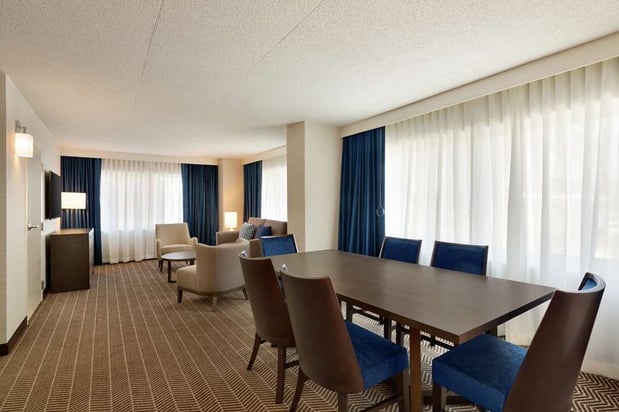 Images Embassy Suites by Hilton Boston at Logan Airport