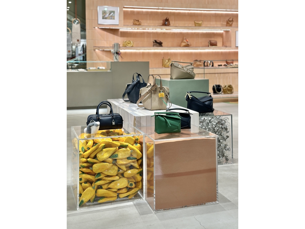 Images ロエベ 大丸神戸店