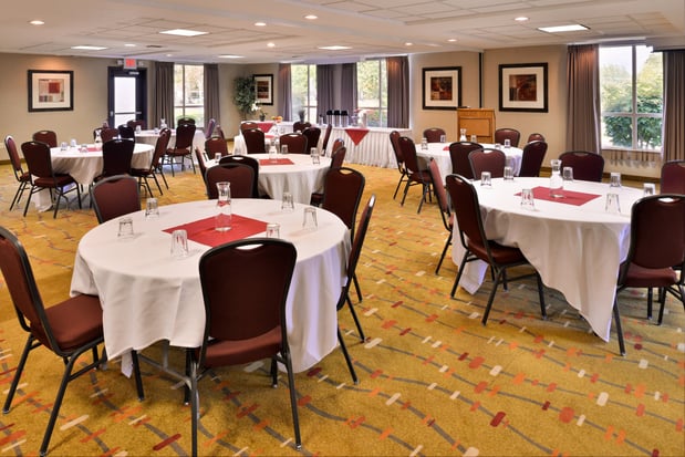 Images Holiday Inn Express & Suites Albany by IHG