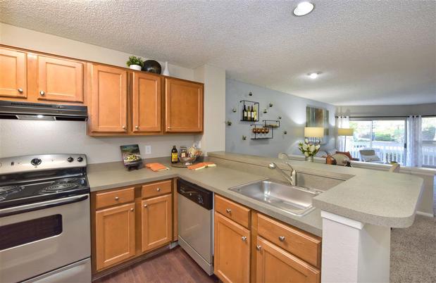 Images Beacon Ridge Apartments