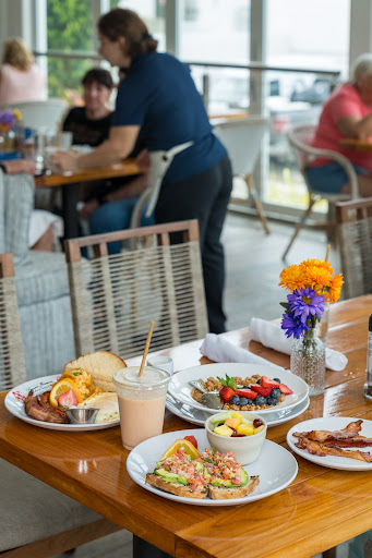 Yellowfin Bar & Kitchen Image