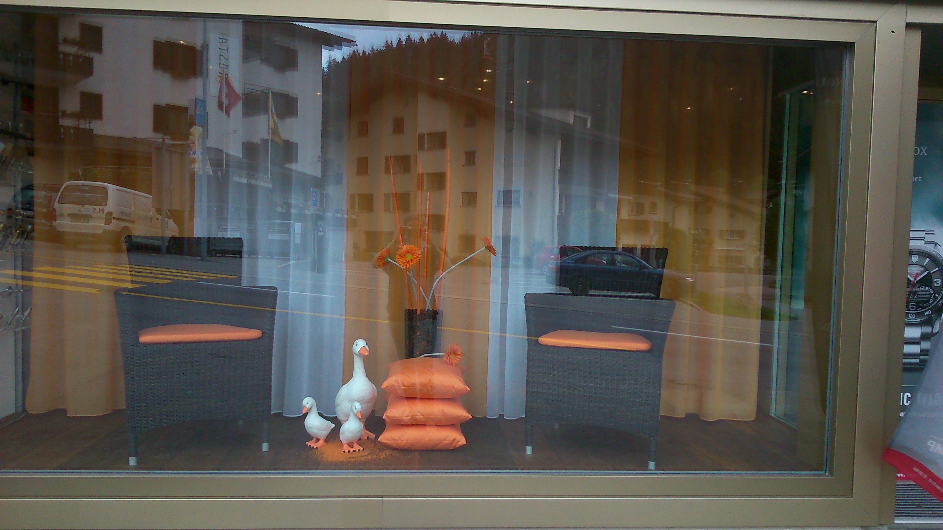 Hediger Wohnideen, Landstrasse 175 in Klosters Dorf