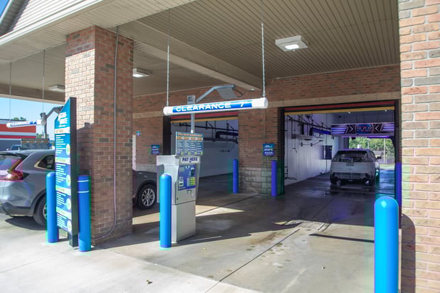 Images Star-Brite Car Wash