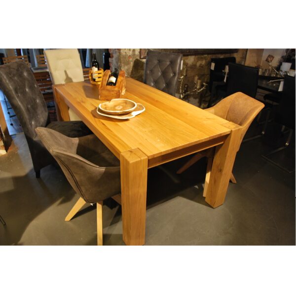 Bilgeri-Möbel und Bodenbeläge, Dorfstrasse 34 in Kloten