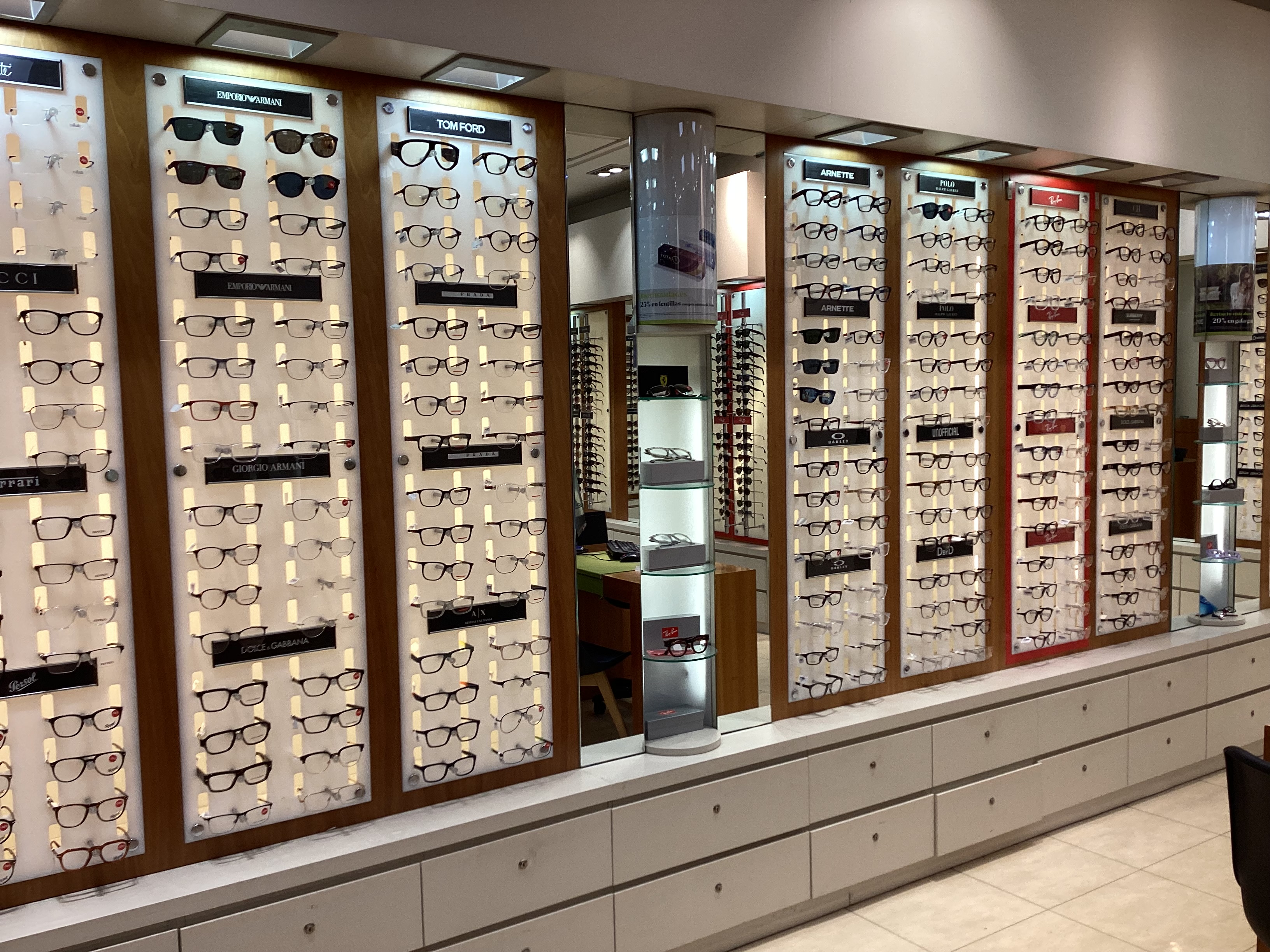 Images Optica2000 Hipercor GranCasa