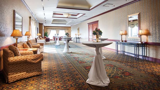 Images Hilton Garden Inn Milwaukee Northwest Conference Center