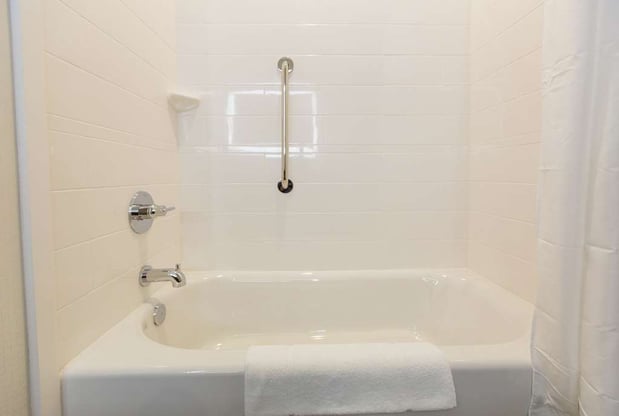 Images Hampton Inn Mustang