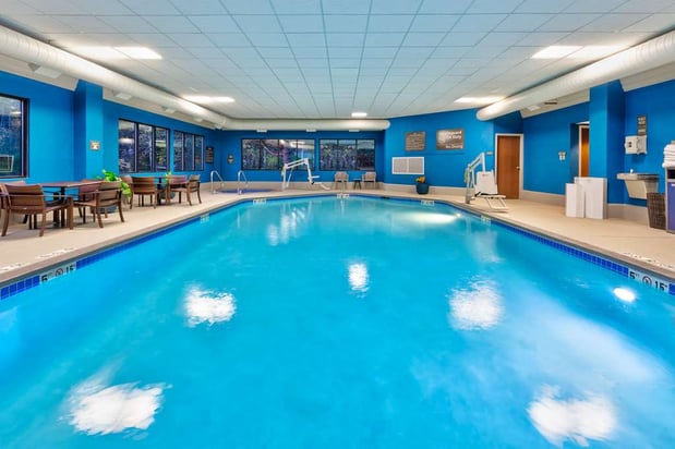 Images Hampton Inn Traverse City
