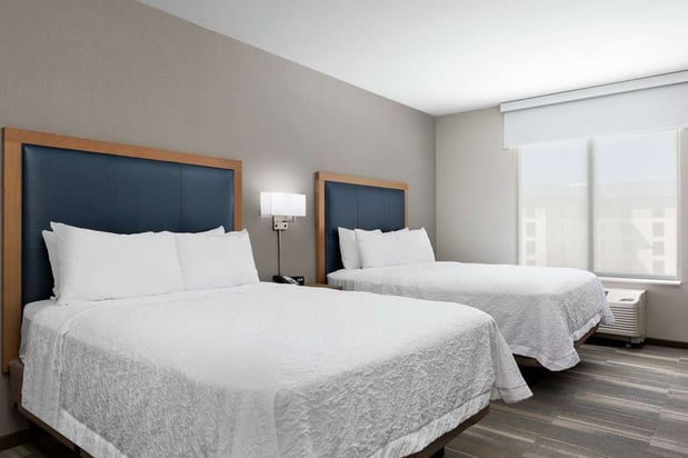 Images Hampton Inn & Suites San Diego Airport Liberty Station