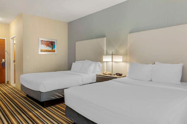 Images Best Western Plus New England Inn & Suites