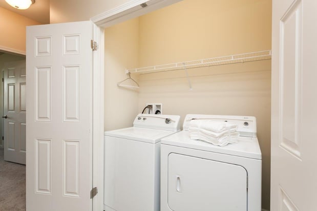 Images Saratoga Crossing Apartments & Townhomes