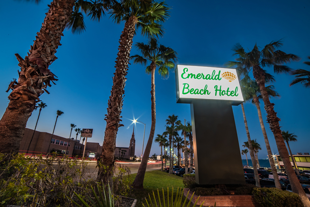 Images Emerald Beach Hotel
