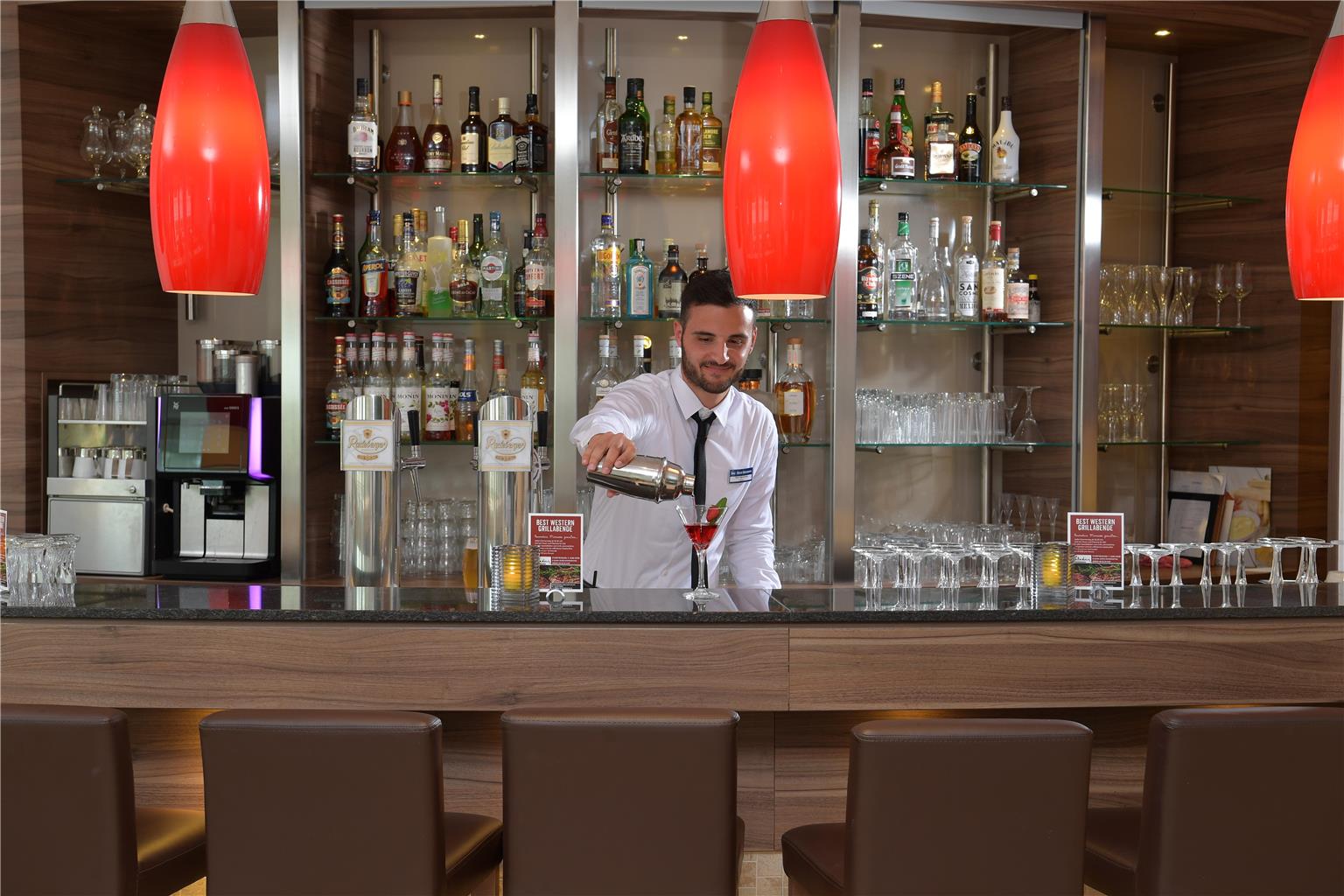 Best Western Queens Hotel Pforzheim-Niefern, Pforzheimer Strasse 52 in Niefern