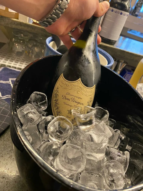 Images Excalibur Burger Pub