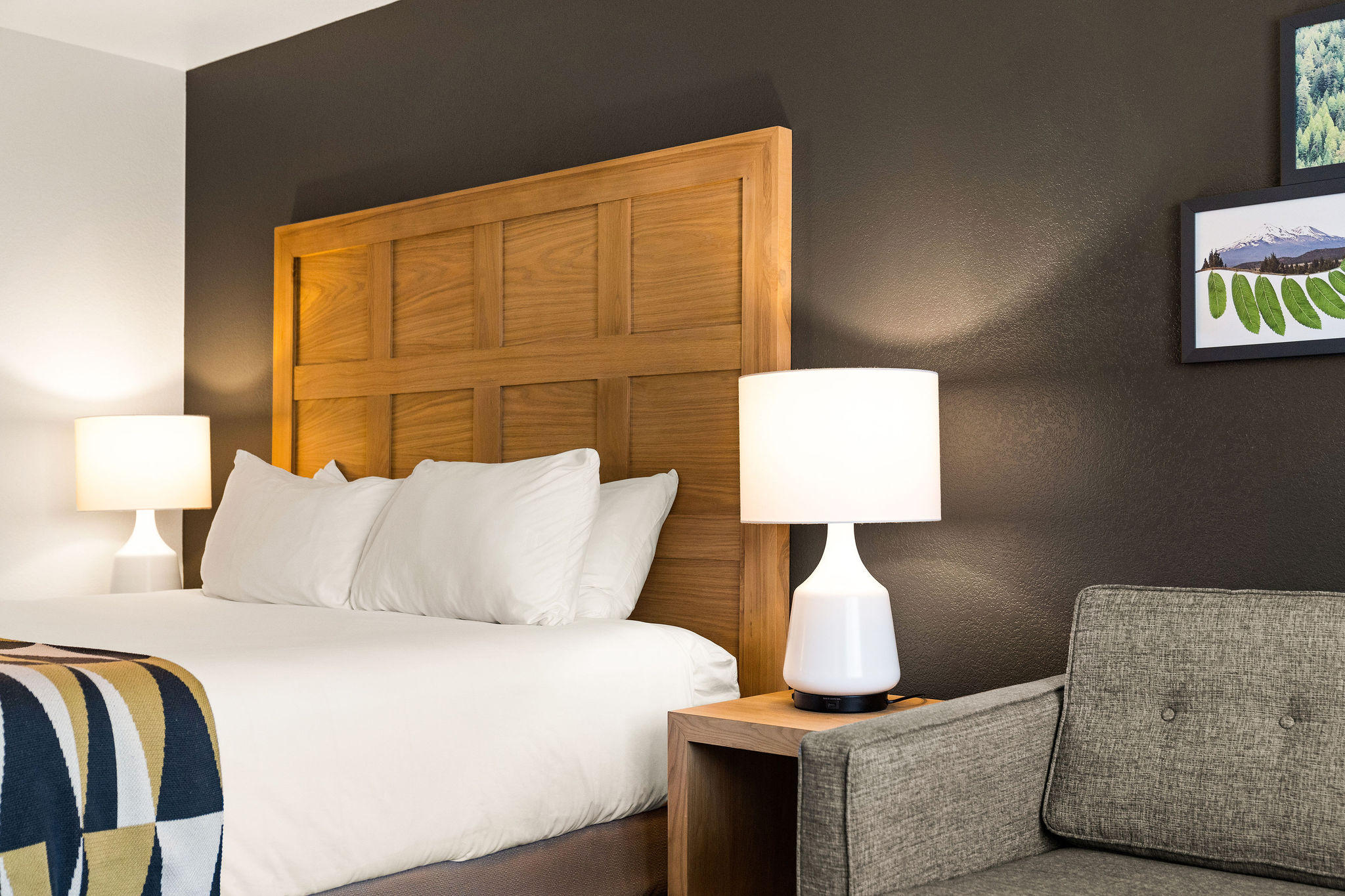 Oxford Suites Redding Guestrooms