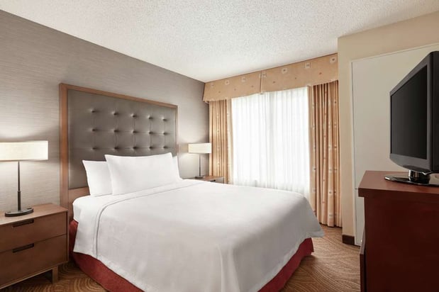 Images Homewood Suites by Hilton Oakland-Waterfront