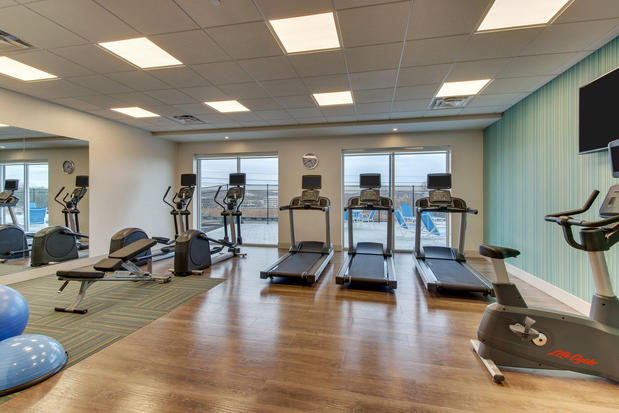 Images Holiday Inn Express & Suites Nashville Metrocenter Downtown by IHG