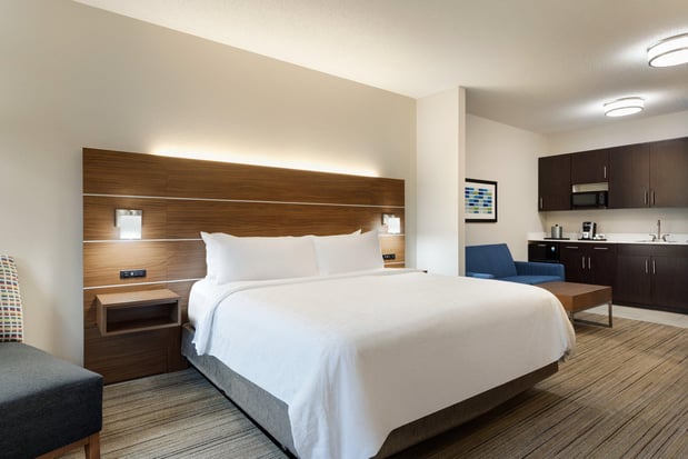 Images Holiday Inn Express & Suites Opelika Auburn by IHG