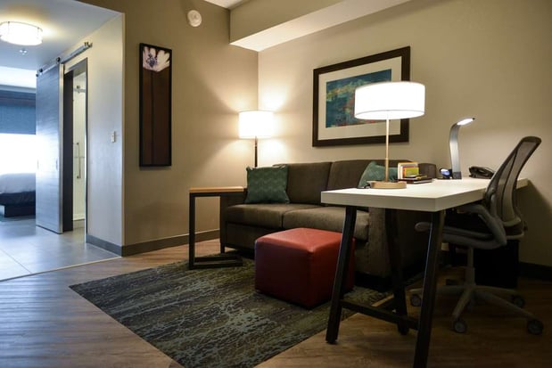 Images Hilton Garden Inn Louisville Mall of St. Matthews