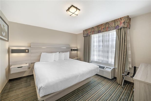 Images Best Western Plus Twin View Inn & Suites